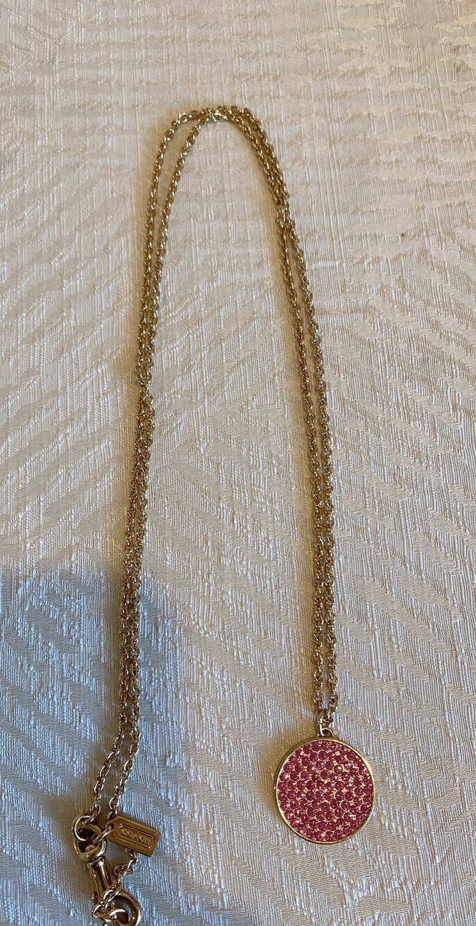 NEW Coach Gold Tone Pink Crystals Round Pendant Necklace 18" Long